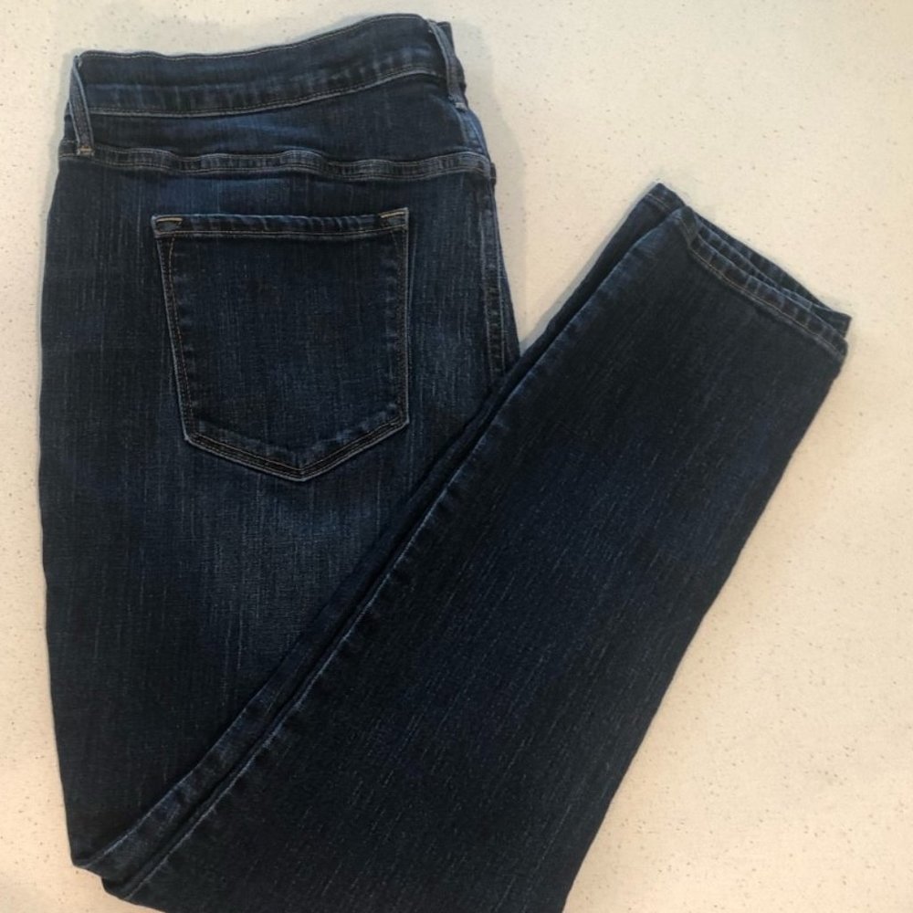Old Navy Curvy Profile Mid-Rise  Skinny Jeans Size 18R